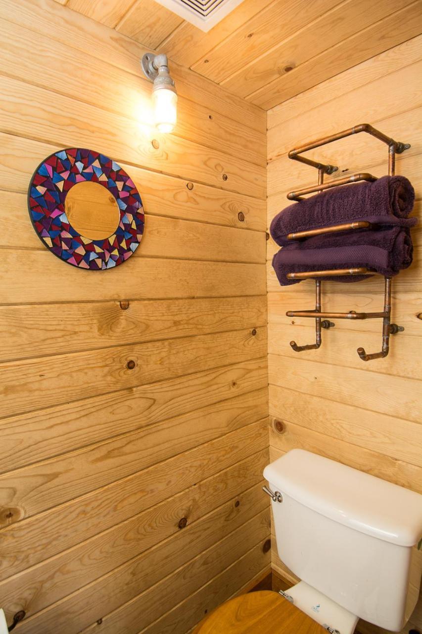 Caravan- The Tiny House Hotel Portland Exterior photo