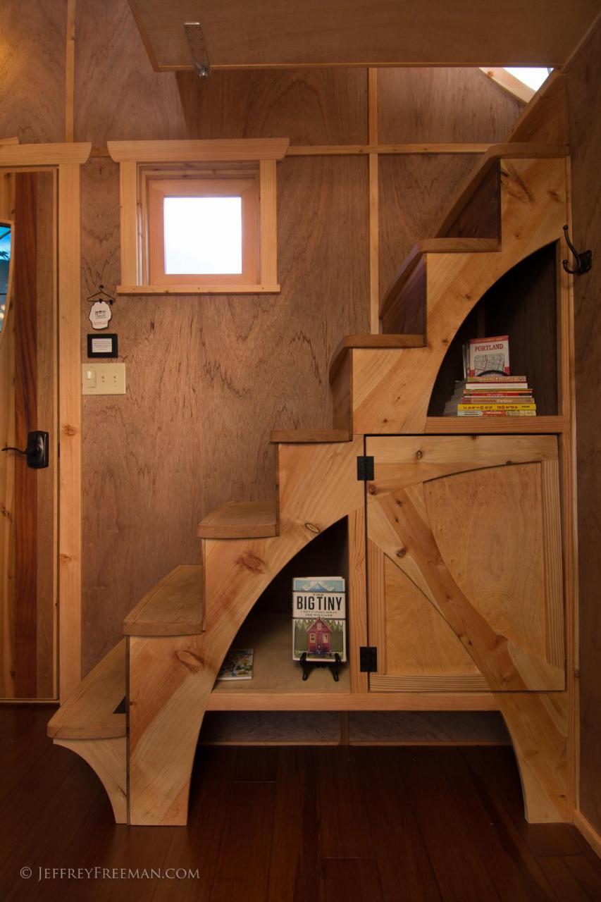 Caravan- The Tiny House Hotel Portland Exterior photo