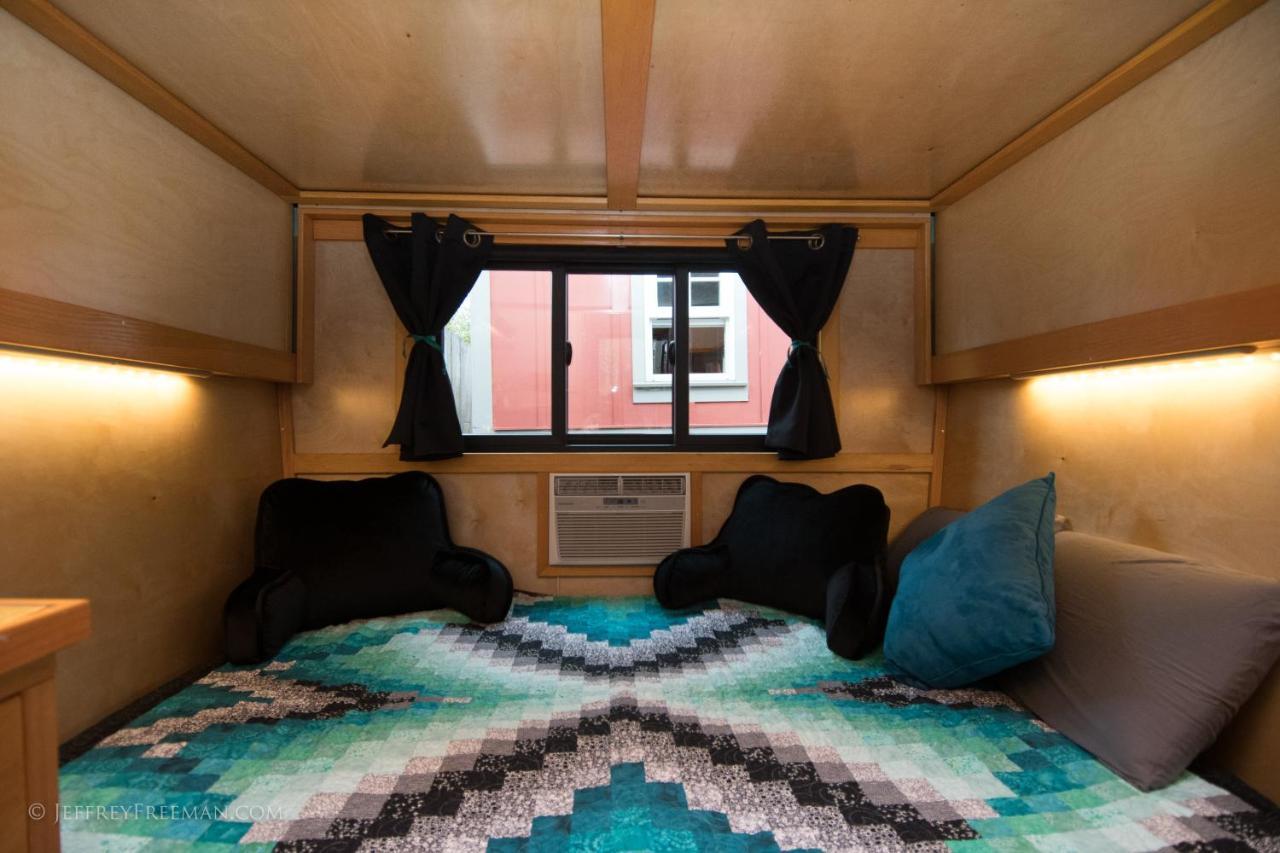 Caravan- The Tiny House Hotel Portland Exterior photo