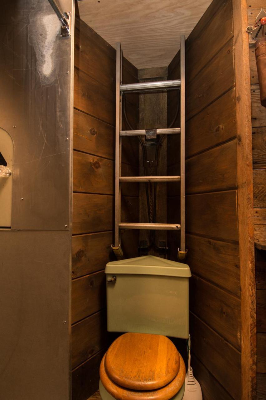 Caravan- The Tiny House Hotel Portland Exterior photo